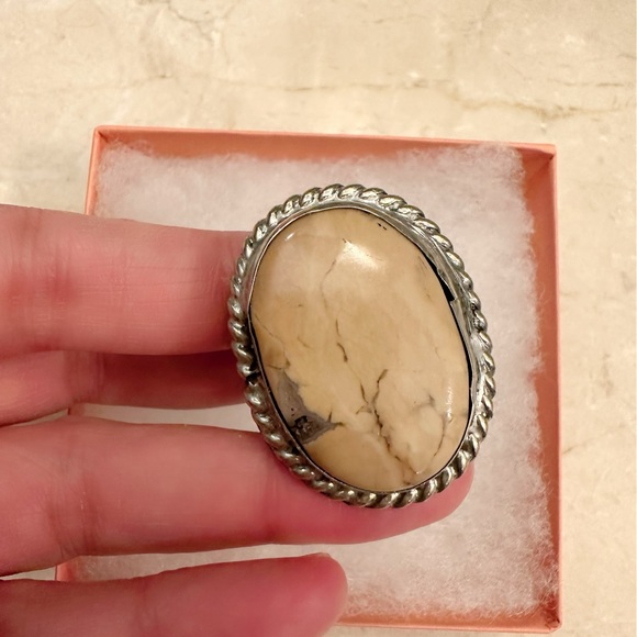 GORGEOUS BIG MEXICAN SILVER STONE STATEMENT RING - Picture 2 of 5